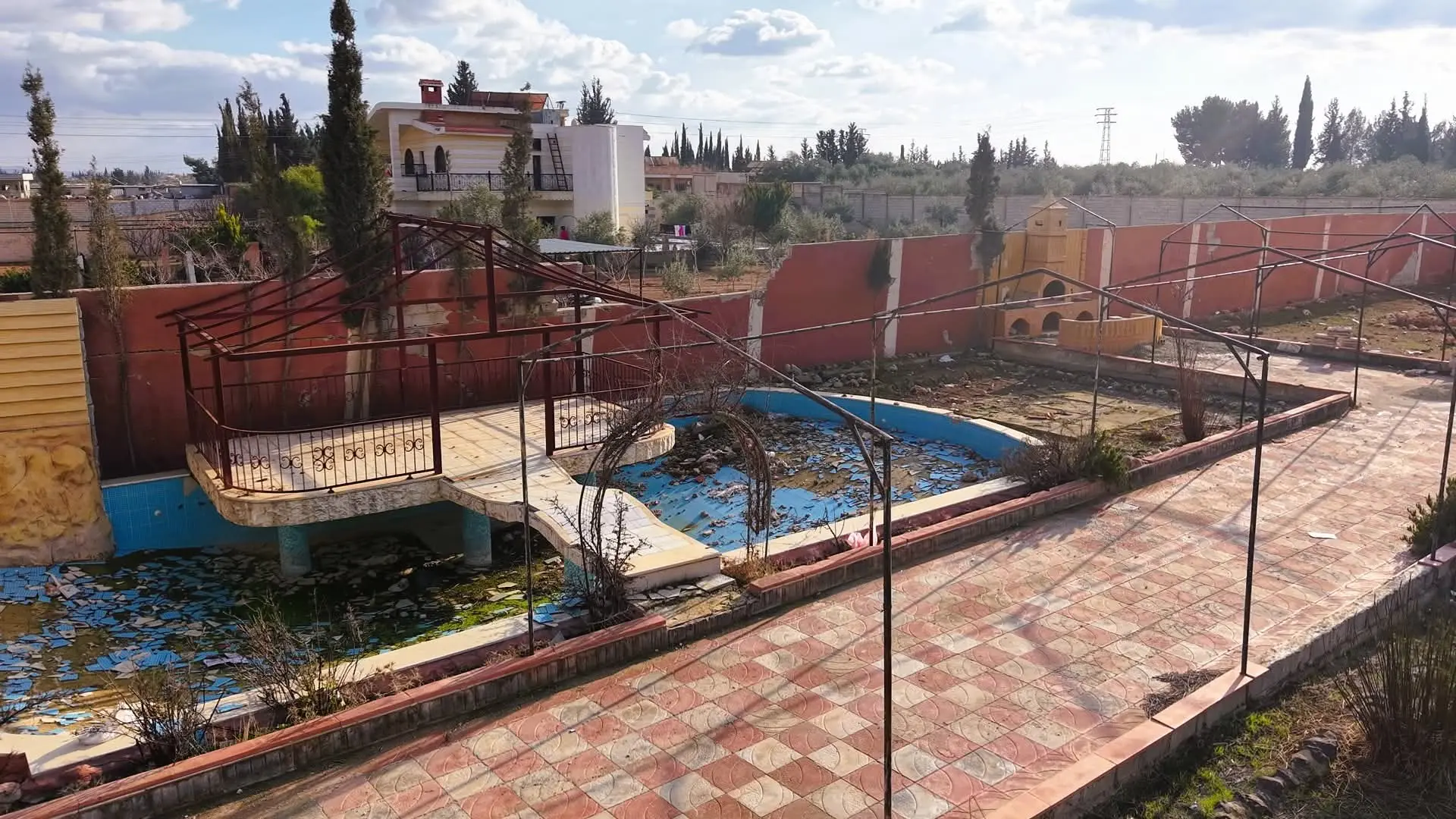 syria house property sale needs renovation rif dimashq bq image