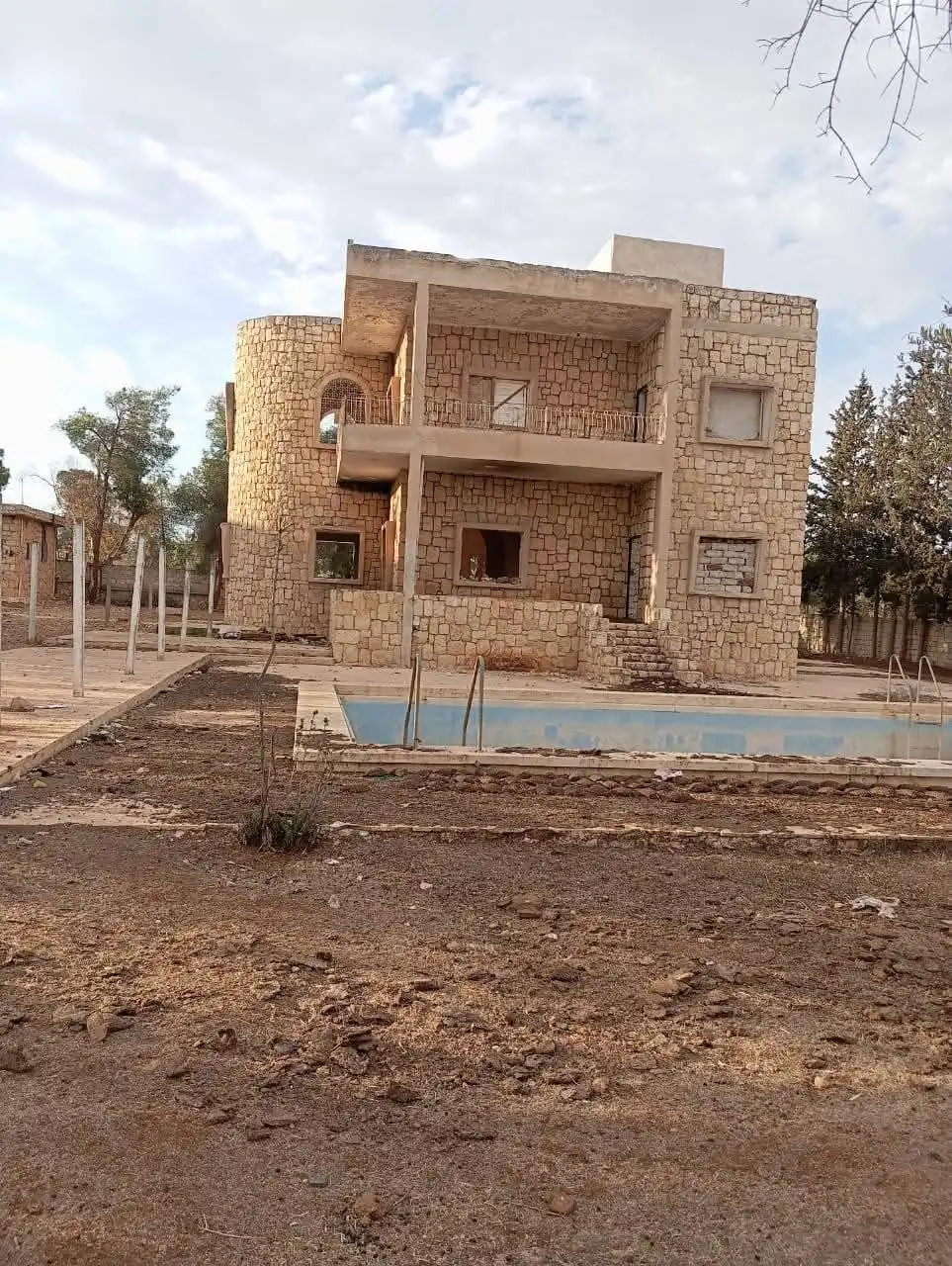 syria house property sale farmhouse needs renovation aleppo py yi image