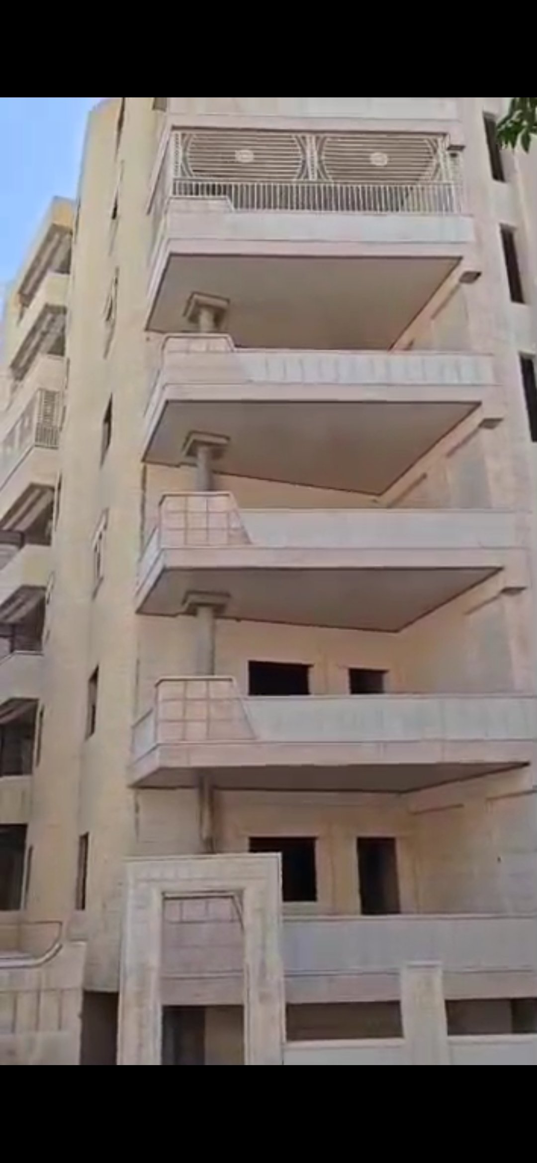 عقار للبيع شقة في الرقة – صورة 2