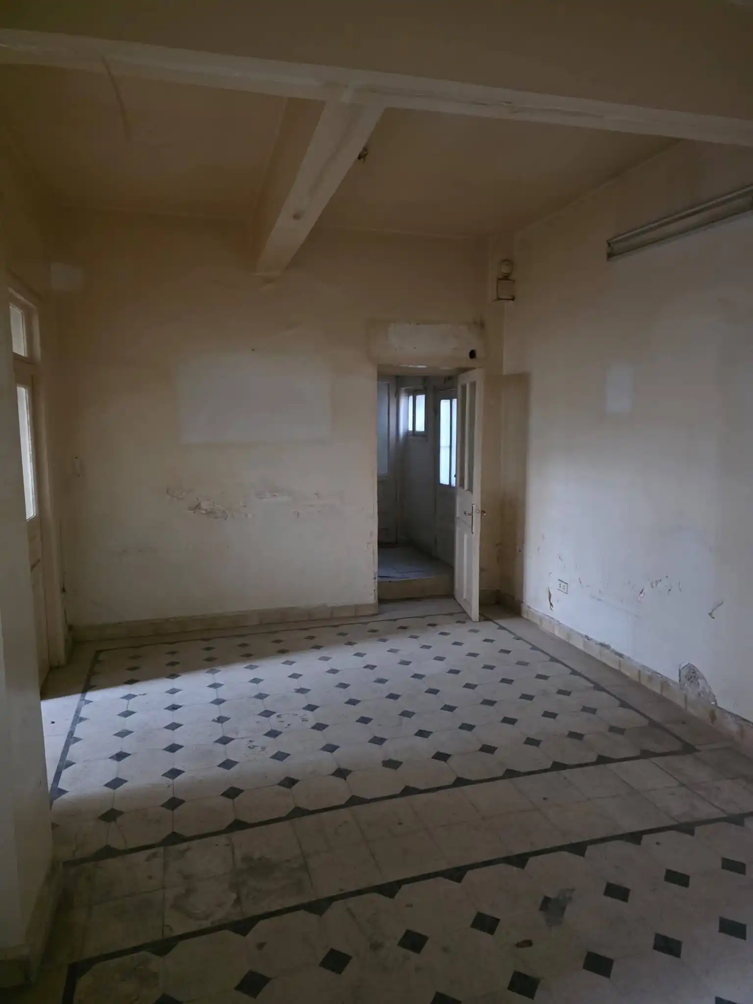 syria house property sale apartment needs renovation damascus kn yr image