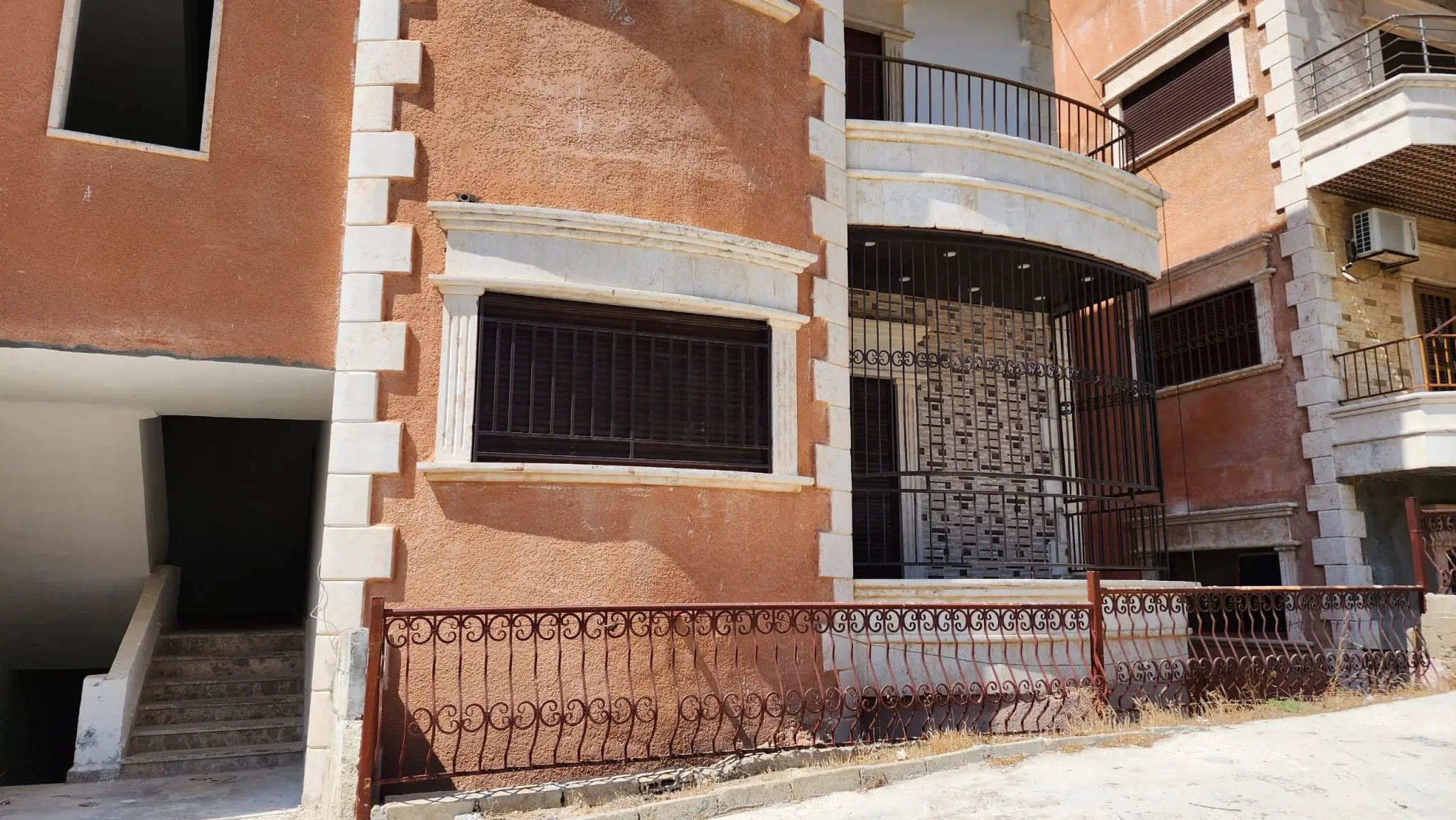 Property For Sale Apartment in Homs – Photo 2