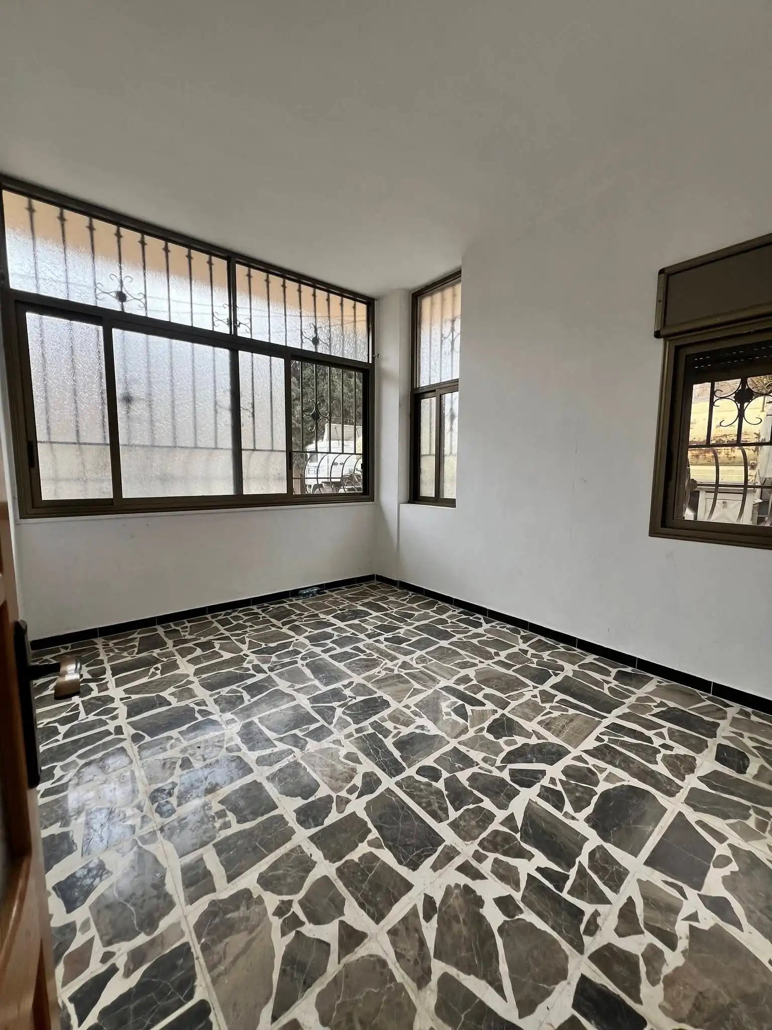 syria house property sale apartment ready to move homs ck lk image