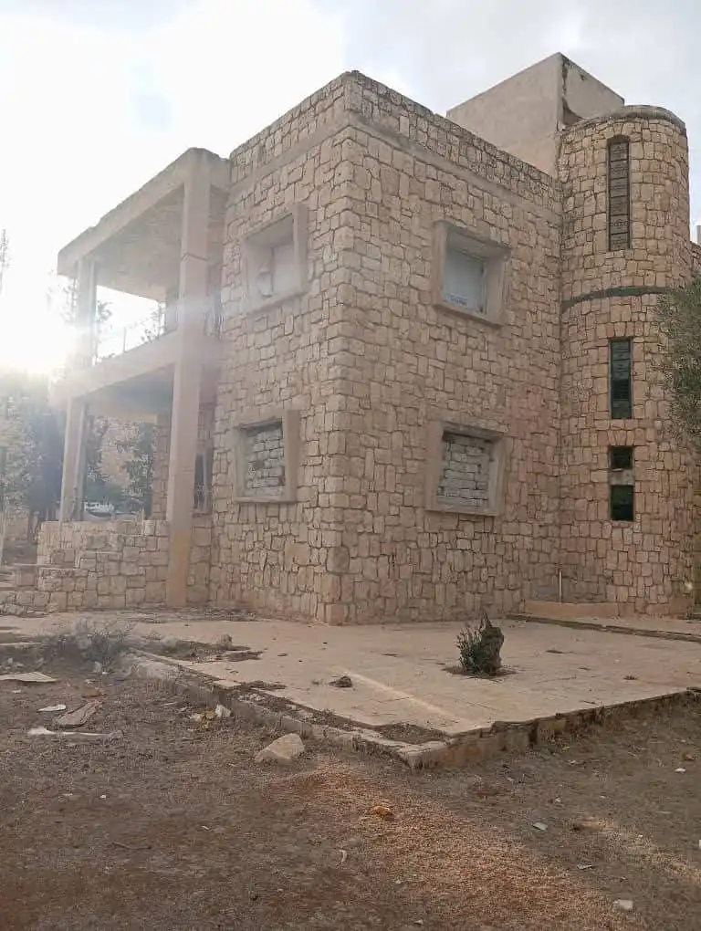 syria house property sale farmhouse needs renovation aleppo py yi image