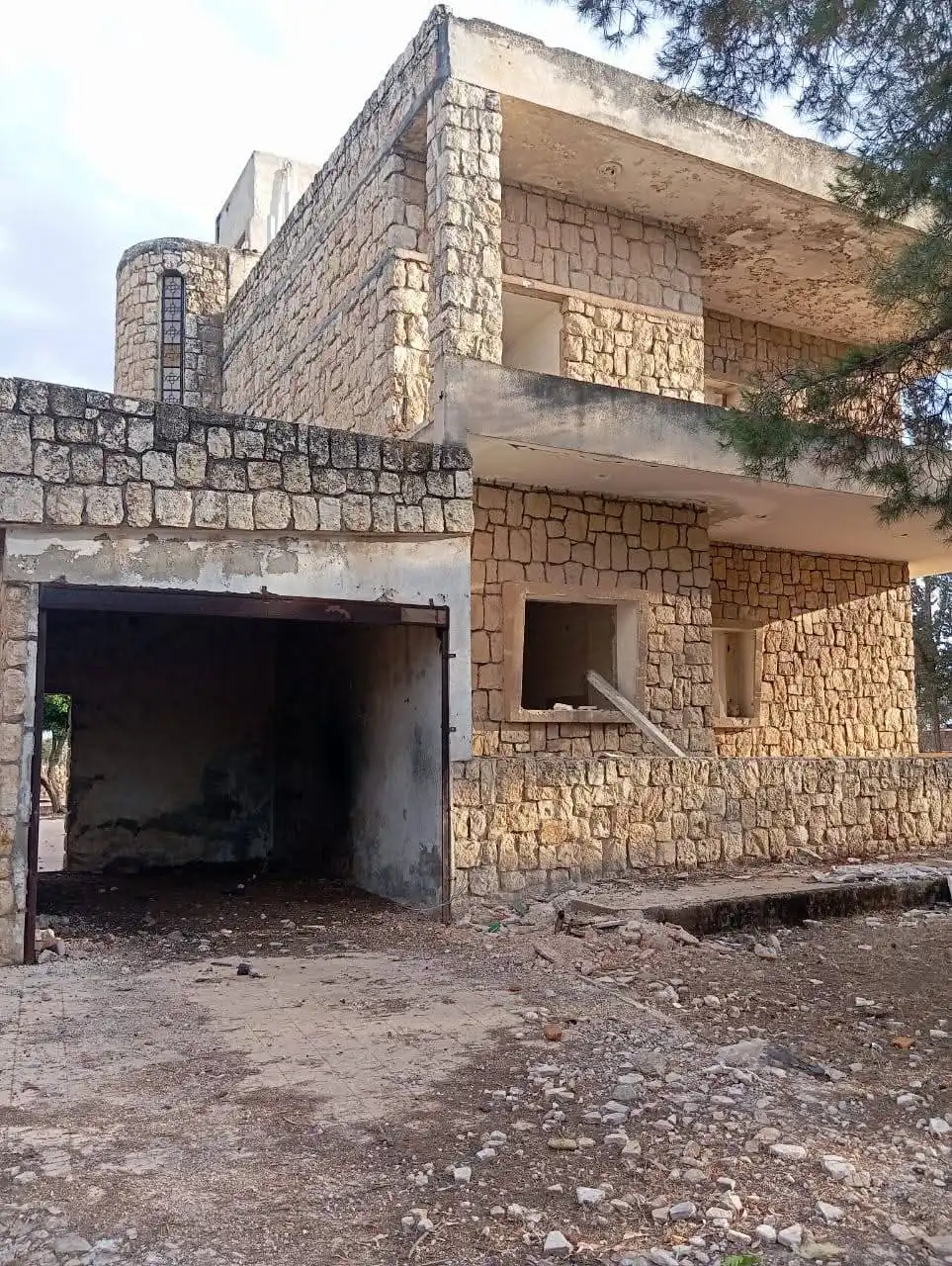 syria house property sale farmhouse needs renovation aleppo py yi image